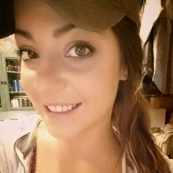 Mal🤙 - Picture 4 of 4